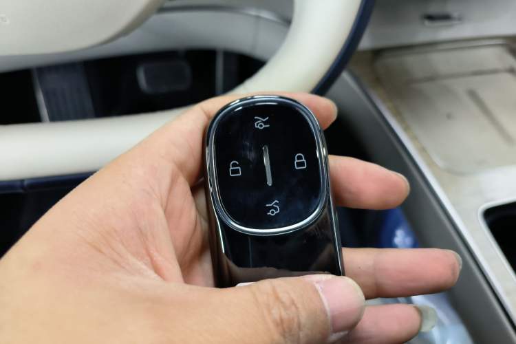 Used Nio ET9 2025 100kWh Signature Edition
