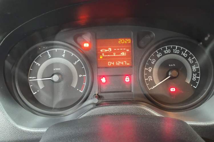 Used Peugeot 301 2014 1.6L Manual Comfort Edition