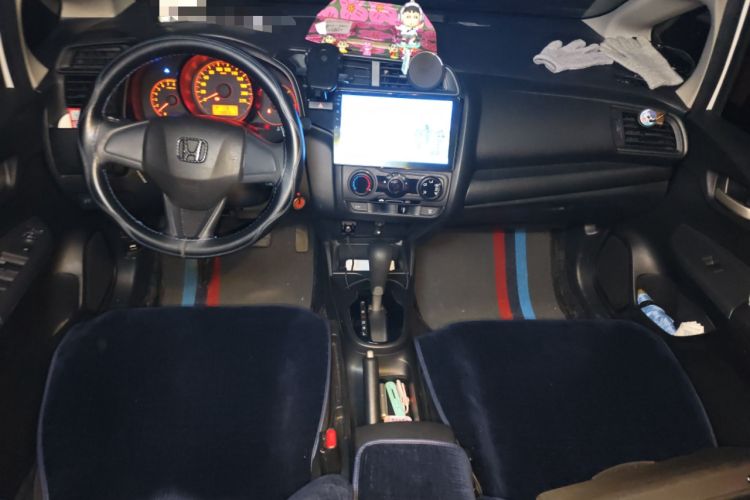 Used Honda Fit 2018 1.5L CVT Comfort Version Center Console