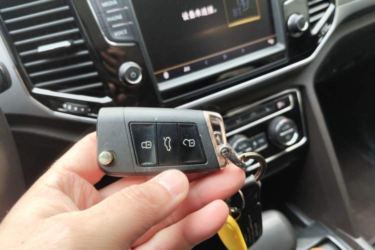 Used Volkswagen Teramont 2017 330TSI Two-Wheel-Drive Luxury Edition