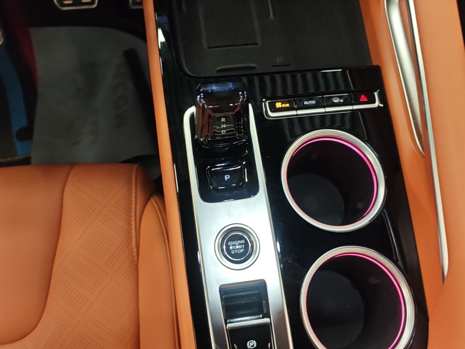 Geely Auto Emgrand X7 Sport 2026 Model 1.5TD Beloved — снимка 16