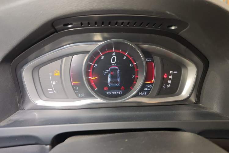 Used Volvo V60 2014 Restyled T5 Zhiya Edition
