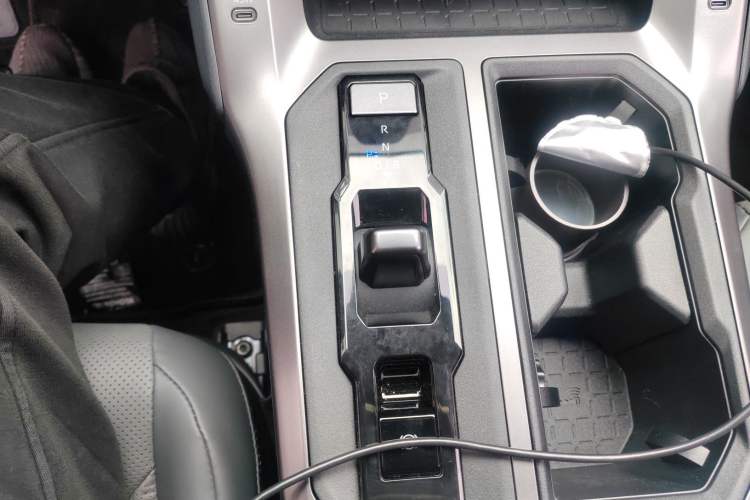 Used Toyota Wildlander 2026 Model 2.0L Smart Electric Hybrid Dual-Engine PRO+