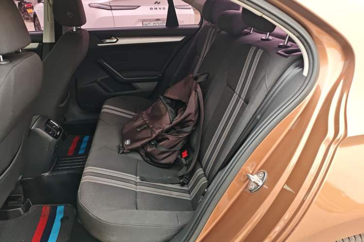 Used Volkswagen Lamando 2017 230TSI DSG Fashion Edition
