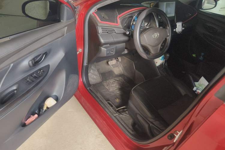 Used Toyota YARiS L Zhi Xuan 2014 1.3E Automatic Charm Edition