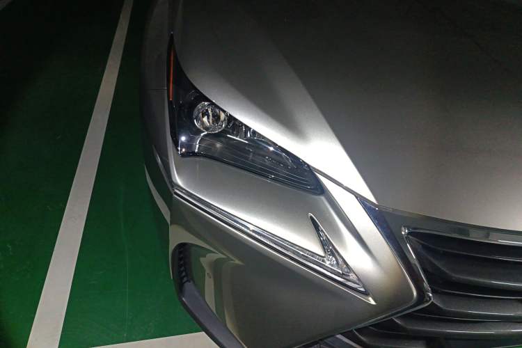 Used Lexus NX 2015 300h Front-Drive Fēngshàng Edition
