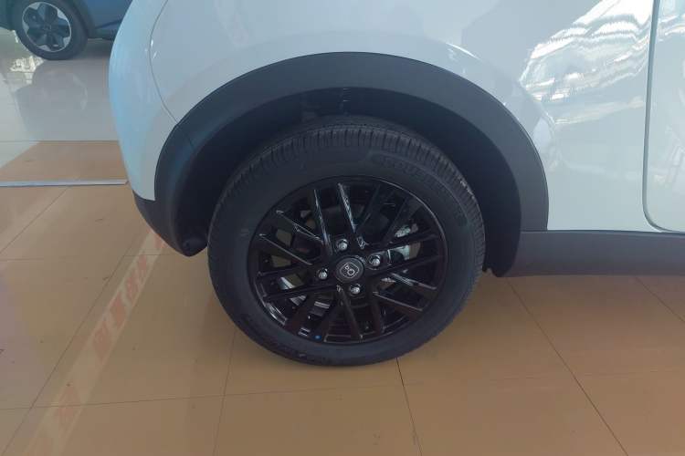 Used Chery Little Ant 2024 Revised Edition Youth Version 321 km Beloved Pro Version 29.23 kWh Right Rear Wheel Hub