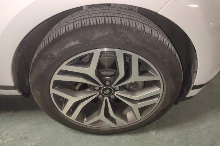 Used Land Rover Range Evoque 2023 Aurora L 249 PS Luxury Edition
