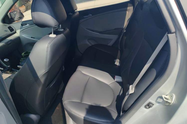 Used Hyundai Verna (older generation) 2014 1.4L Manual Smart GLS Trim Left Rear Seat
