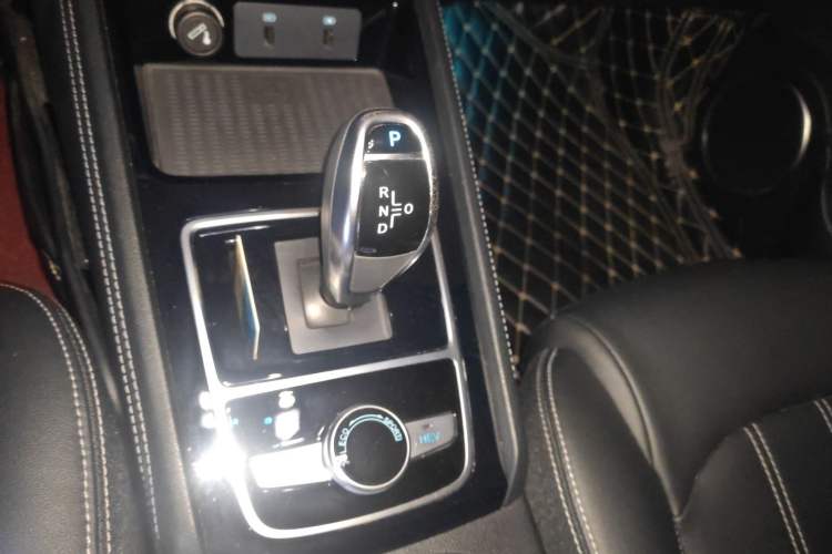 Used BYD Song New Energy 2019 Song DM 1.5TID Smart Connect Premium Model Gear Lever