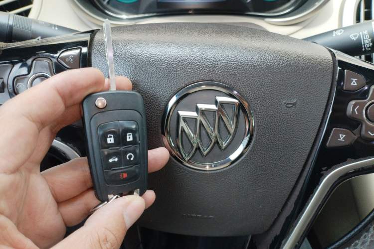Used Buick LaCrosse 2013 2.4L SIDI Leading Comfort Version Vehicle Key
