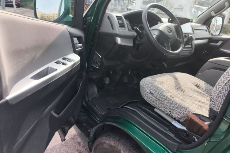 Used Foton Scenic G7 2022 2.4L Gasoline Commercial Version Short Wheelbase High-Roof Van 2 Seats Model 4K22D4M Driver Seat