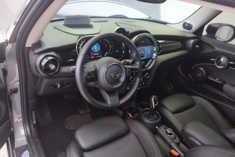 Used MINI 2022 Updated 1.5T COOPER Classic Edition