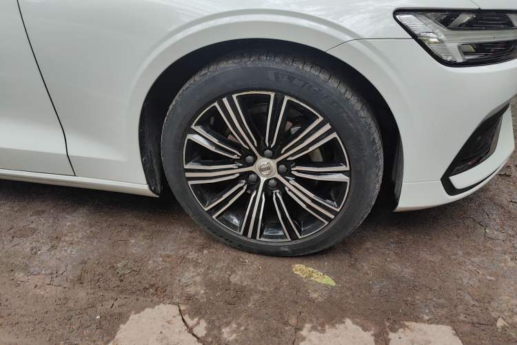 Used Volvo S60 2020 T4 Zhiyuan Luxury Edition