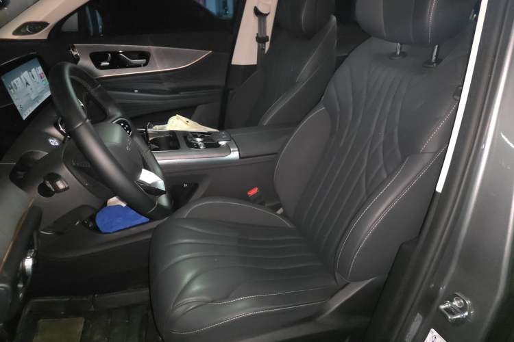 Used Chery Tiggo 9 2025 2.0T Dual-Clutch Two-Wheel Drive Comfort Edition 5 Seats