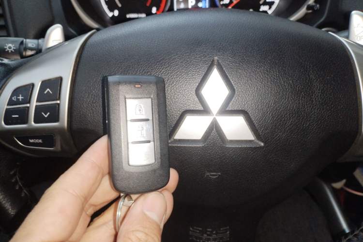 Used Mitsubishi ASX 2013 2.0L CVT 4x4 Flagship Edition
