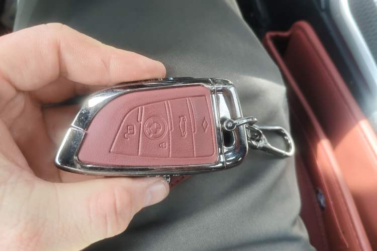 Used BMW 3 Series 2025 330i M Sport Night Edition Package Vehicle Key