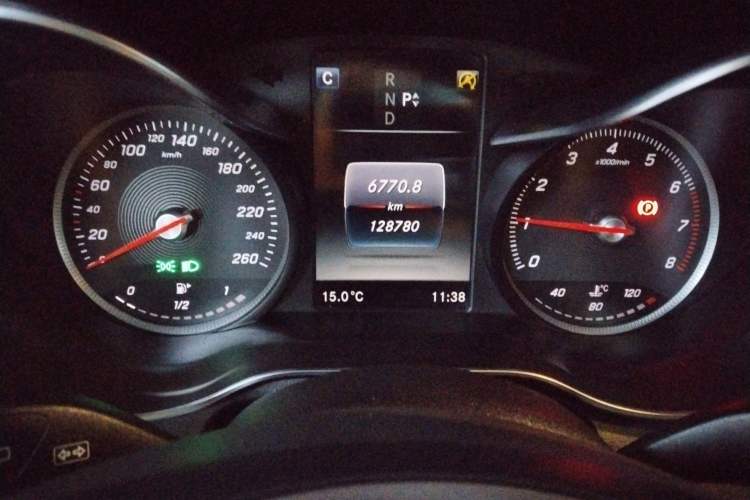 Used Mercedes-Benz GLC 2017 GLC 260 4MATIC Luxury Model
