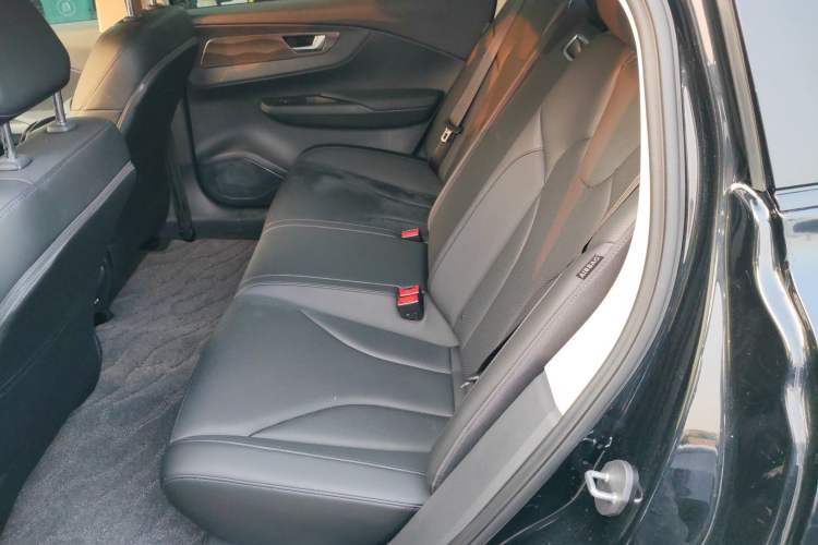 Used Hongqi E-QM5 2023 Base Travel Edition
