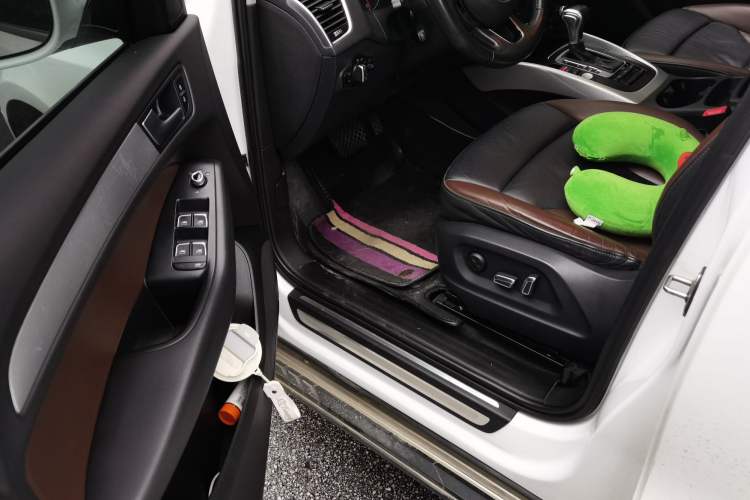 Used Audi Q5 2017 40 TFSI Ambition Edition Driver Seat