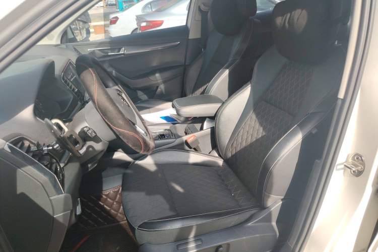 Used Skoda Karoq 2020 TSI280 Smart Drive Technology Edition China VI Left Front Seat