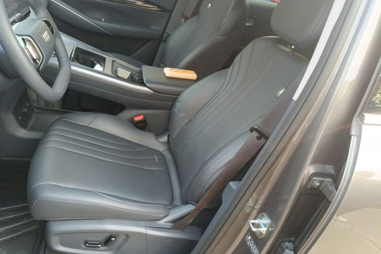 Used Geely Galaxy E5 2024 530km Starship Edition Left Front Seat