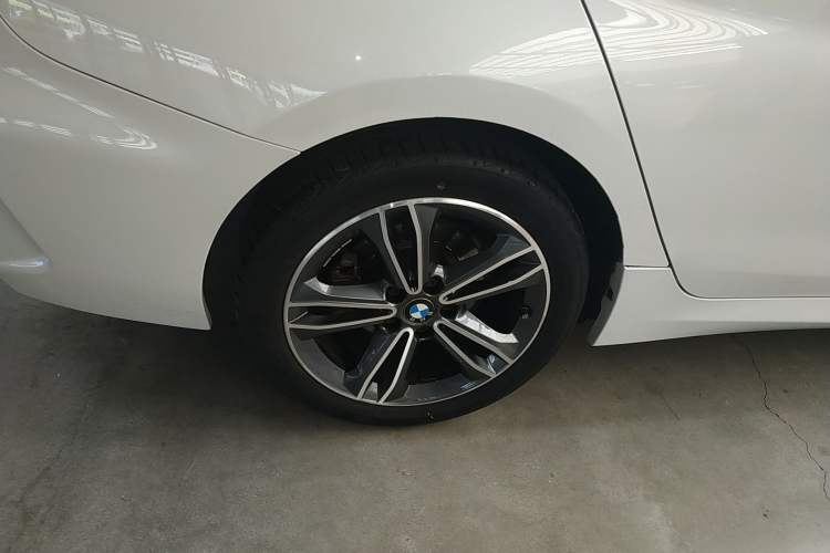 Used BMW 1 Series 2021 120i M Sport Edition Exterior 5