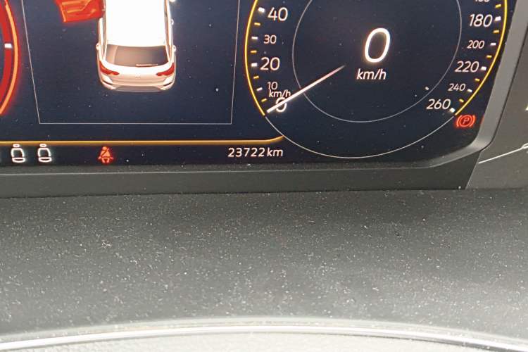 Used Volkswagen T-ROC 2022 280TSI DSG Two-Wheel Drive Comfort PLUS Odometer Close Up