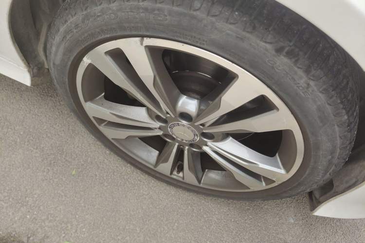 Used Mercedes-Benz E-Class 2015 Facelift E 200 L Sport Edition
