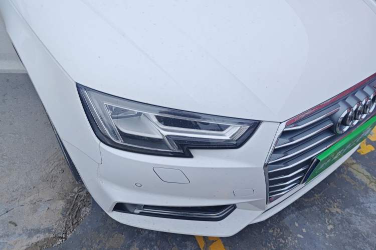 Used Audi A4L 2018 30th Anniversary Edition 40 TFSI Fashion Model
