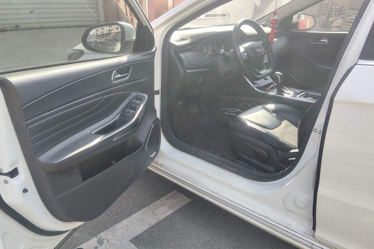 Used Chery Arrizo GX 2019 Pro 1.5T CVT Dynamic Color Edition China VI Standard