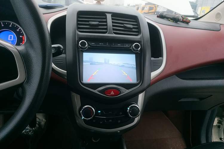 Used Changan Benni 2015 1.4L IMT Luxury Version China IV Standard