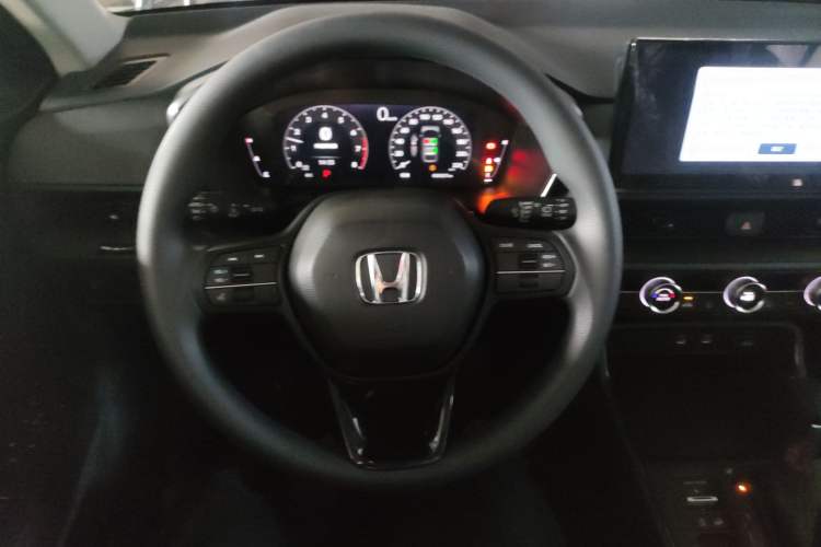 Used Honda CR-V 2026 Model—Global 30-Year Glory Edition 240TURBO Two-Wheel-Drive Dynamic Version