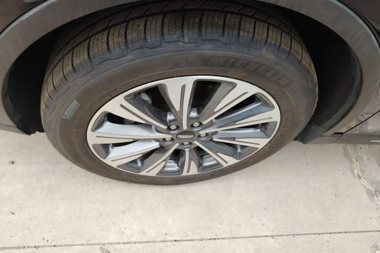 Used Lincoln Corsair 2022 2.0T Two-Wheel Drive Luxury Edition Left Front Wheel Hub