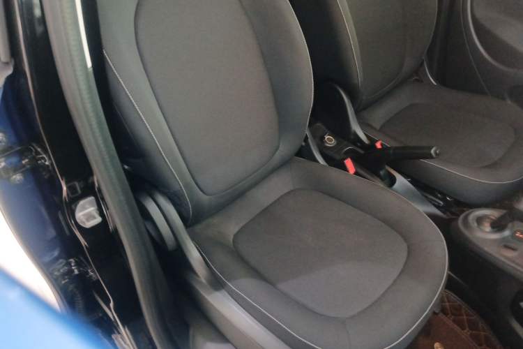 Used smart forfour 2016 1.0L 52 kW Passion Edition
