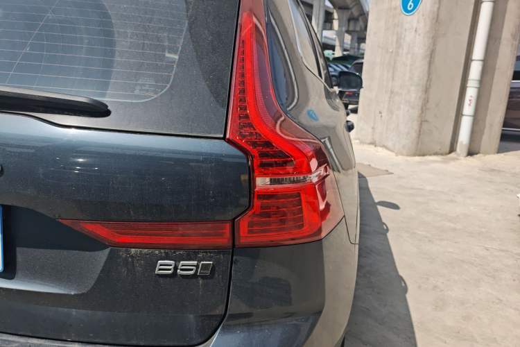 Used Volvo XC60 2023 B5 4x4 Smart Luxury Edition
