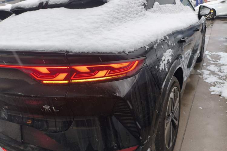 Used BYD Song L EV 2025 662 km Ultra-Range Version Exterior 6