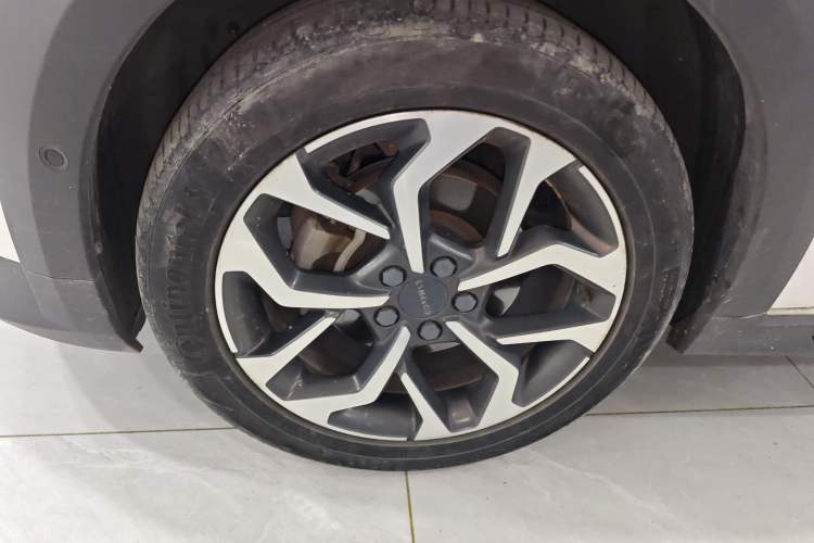 Used Lynk & Co 02 2020 High-Energy Edition 2.0T Automatic Two-Wheel Drive Pro Version Left Front Wheel Hub