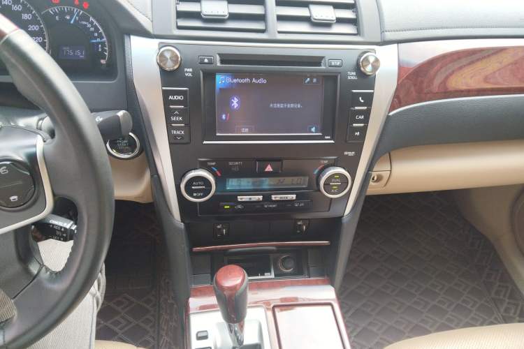 Used Toyota Camry 2012 2.5G Luxury Edition Audio And AC Panel