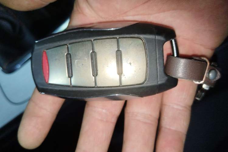 Used CHANGAN OSHAN X7 2020 1.5T Manual Luxury Version