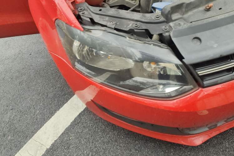 Used Volkswagen Polo 2013 1.6L Automatic Comfort Edition Right Front Headlight