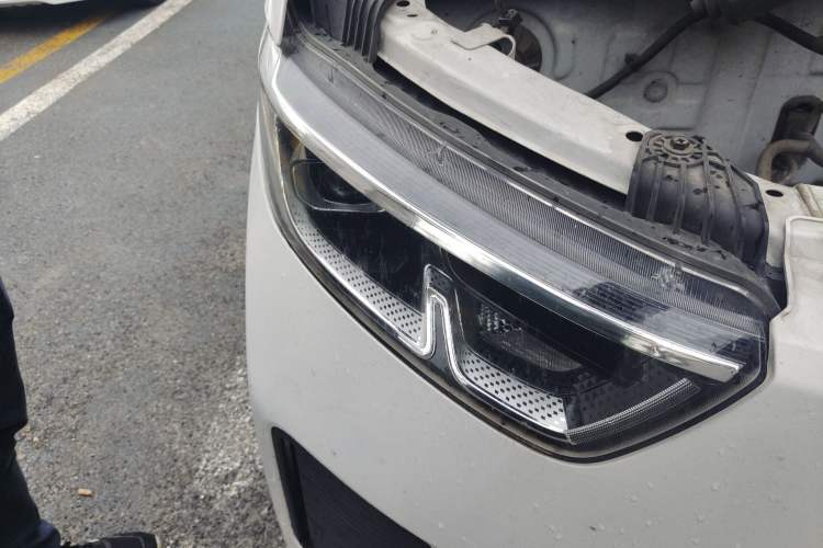 Used Wuling Yangguang 2024 300km Range Practical Window-Sealed Version 60kW
