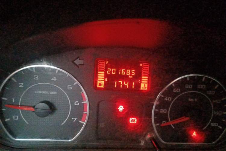 Used Wuling Rongguang 2020 1.5L Extended Basic Version China VI Standard L3C Odometer Close Up