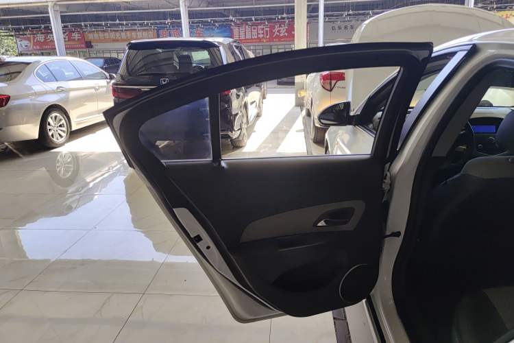 Used Chevrolet Cruze 2013 1.8L SE AT