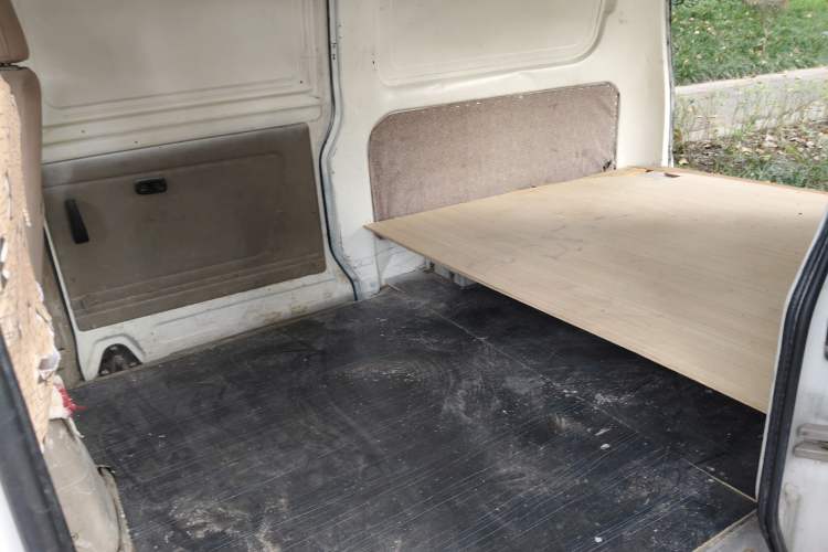 Used Foton Scenic V5 2017 1.5L Van Base Version DAM15DR