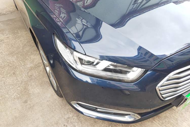 Used Ford Taurus 2015 EcoBoost 325 V6 Flagship Model Right Front Headlight