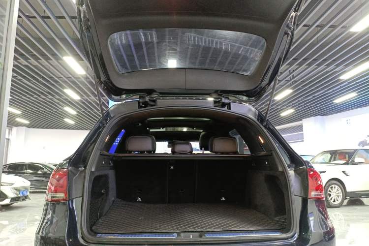 Used Mercedes-Benz GLC 2020 GLC 300 L 4MATIC Luxury Model
