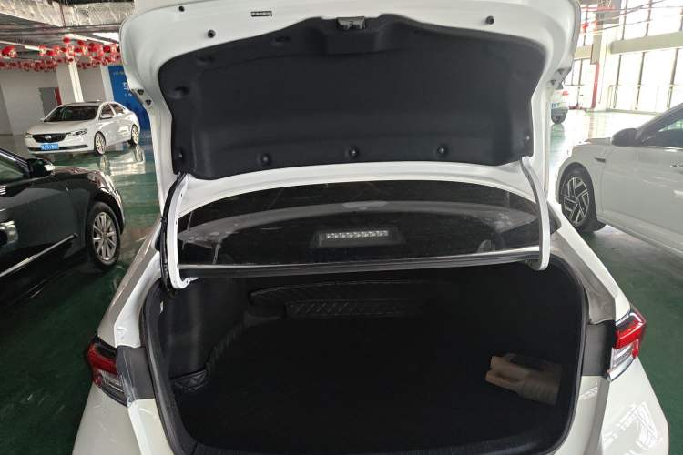 Used Toyota Corolla 2022 Dual-Motor 1.8L E-CVT Pioneer Edition
