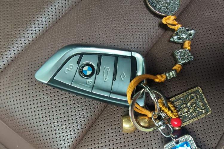 Used BMW X7 2022 xDrive40i Luxury Package with Leading Features
