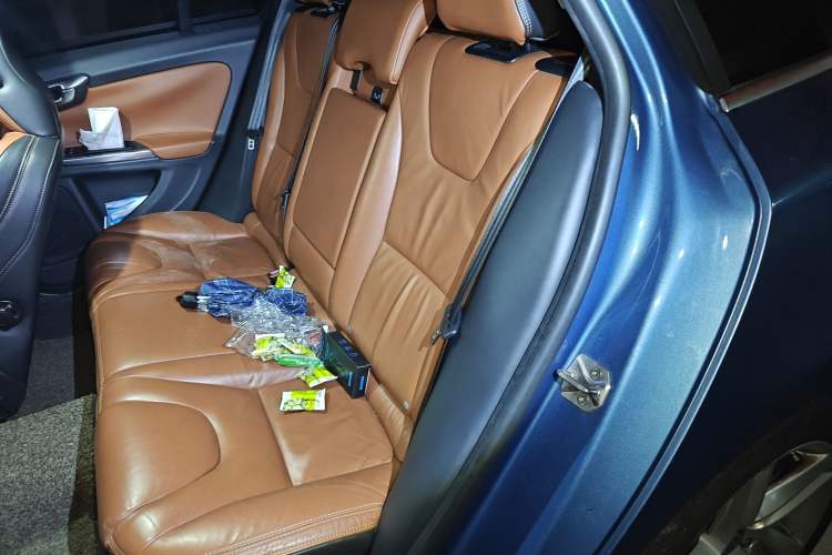 Used Volvo V60 2014 T5 Zhiya Edition